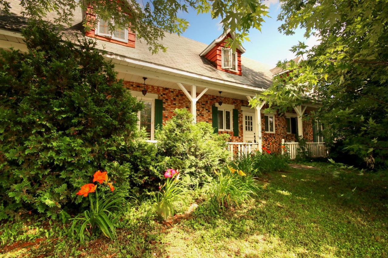 Vieille Maison Rustique Espace Interessant Квебек Екстериор снимка