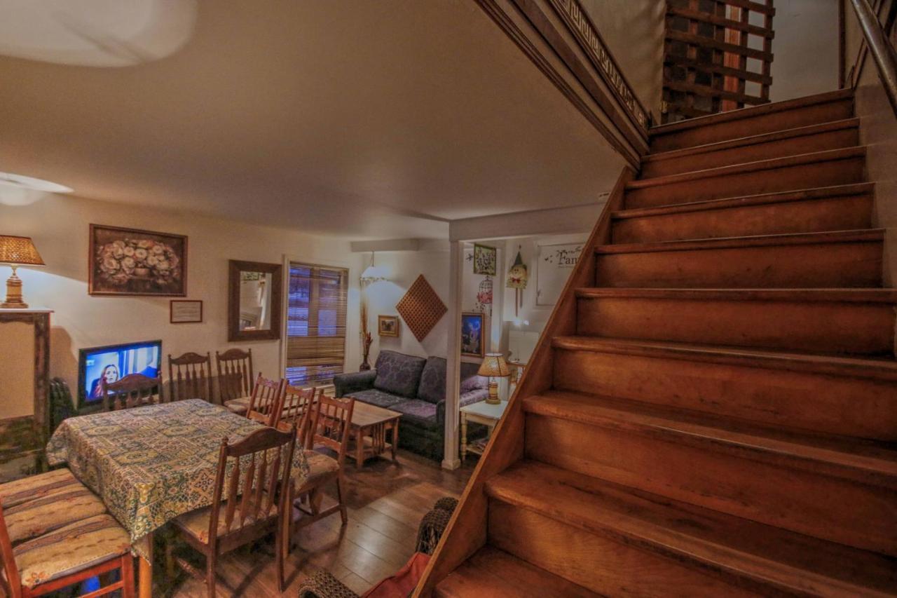 Vieille Maison Rustique Espace Interessant Квебек Екстериор снимка